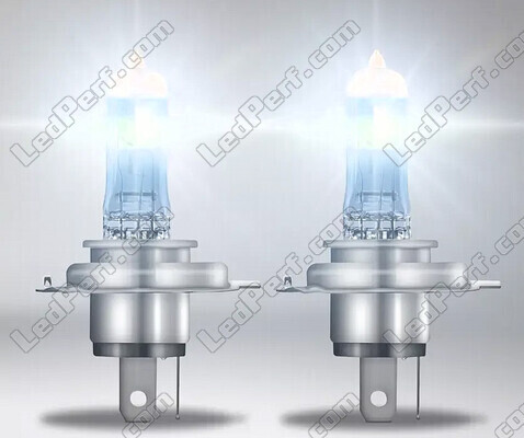 Iluminación blanco de las lámparas H4 OSRAM Night Breaker® 220 - 64193NB220-2HB